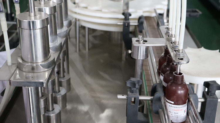 制造5加仑灌装机热蜡灌装机香囊水灌装封口机